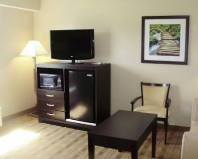 Hotel Quality & Harmarville